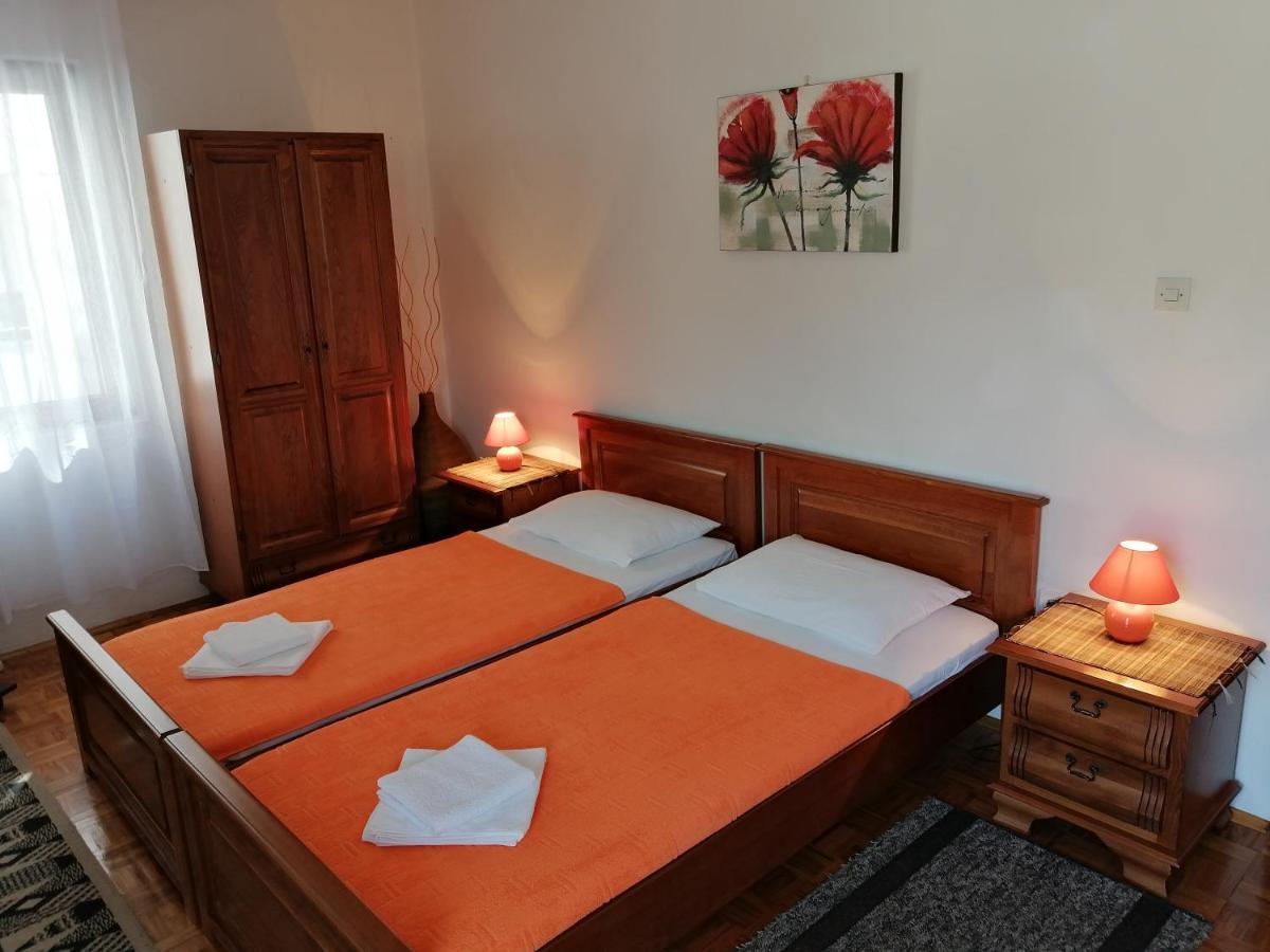 Lovely 2-bedroom In Daire *